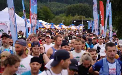 23 kilometry po górach. Zawodnicy pełni uśmiechów ruszyli na trasę [ZDJĘCIA] - 8